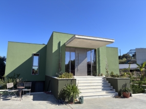 FinIQ Boutiq Studios